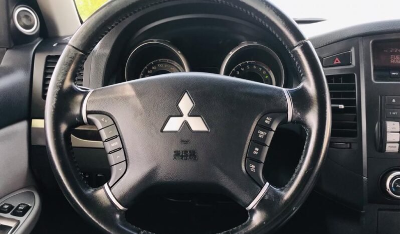
								Mitsubishi Pajero 2013 Model In Excellent Condition full									