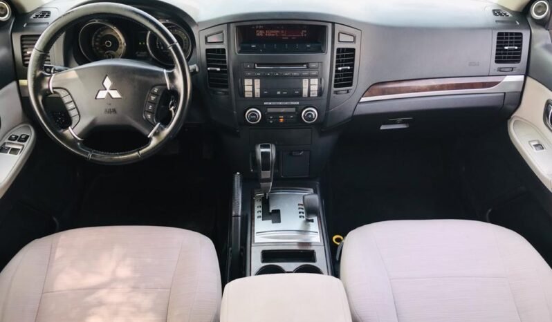 
								Mitsubishi Pajero 2013 Model In Excellent Condition full									