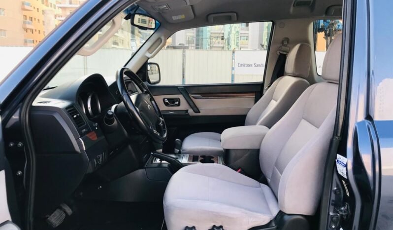 
								Mitsubishi Pajero 2009 / 2 Door / 4WD Excellent Condition full									